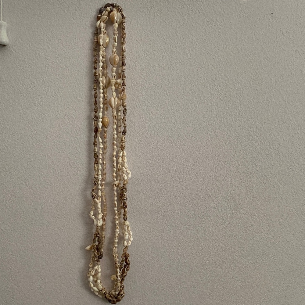 Elegant Cream shells Necklaces bundle